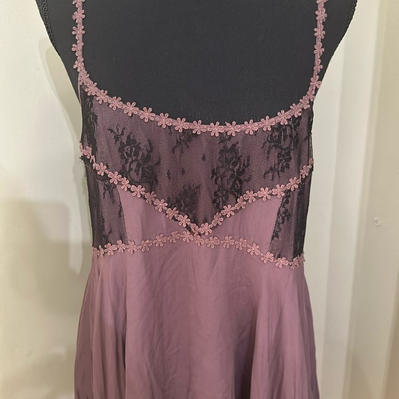 😇👗💎FREE PEOPLE Pieced Lace Tunic Mulberry - Picture 3 of 11